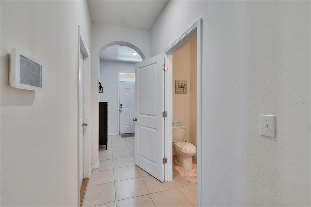 На продажу: $255,900 (3 спален, 2 ванн, 1707 Квадратных фут)