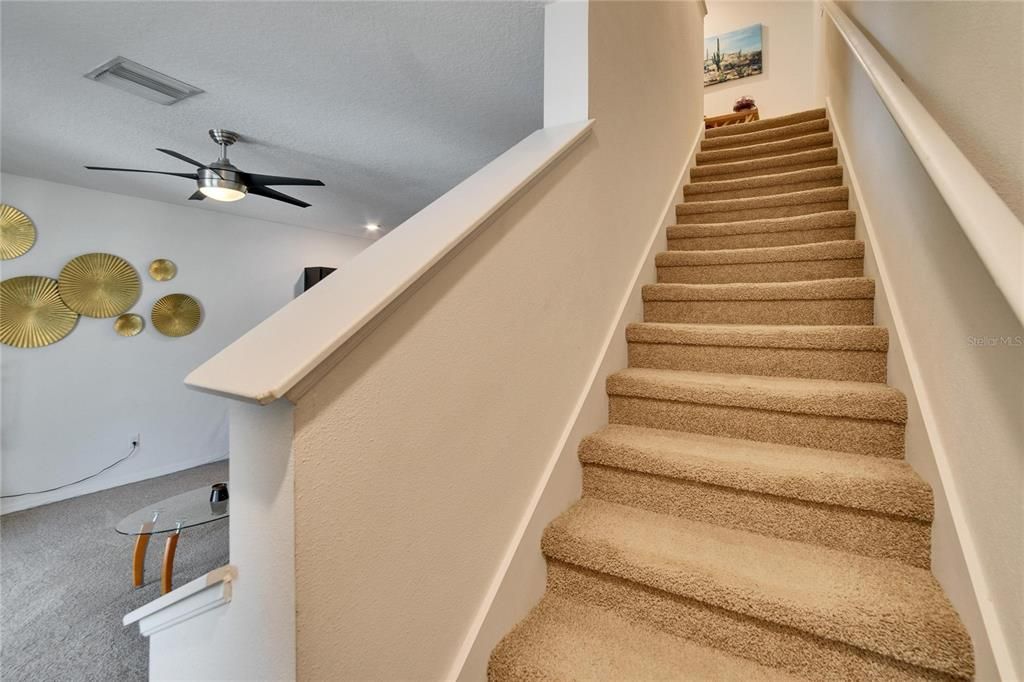 На продажу: $255,900 (3 спален, 2 ванн, 1707 Квадратных фут)