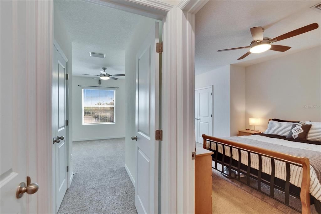 На продажу: $255,900 (3 спален, 2 ванн, 1707 Квадратных фут)