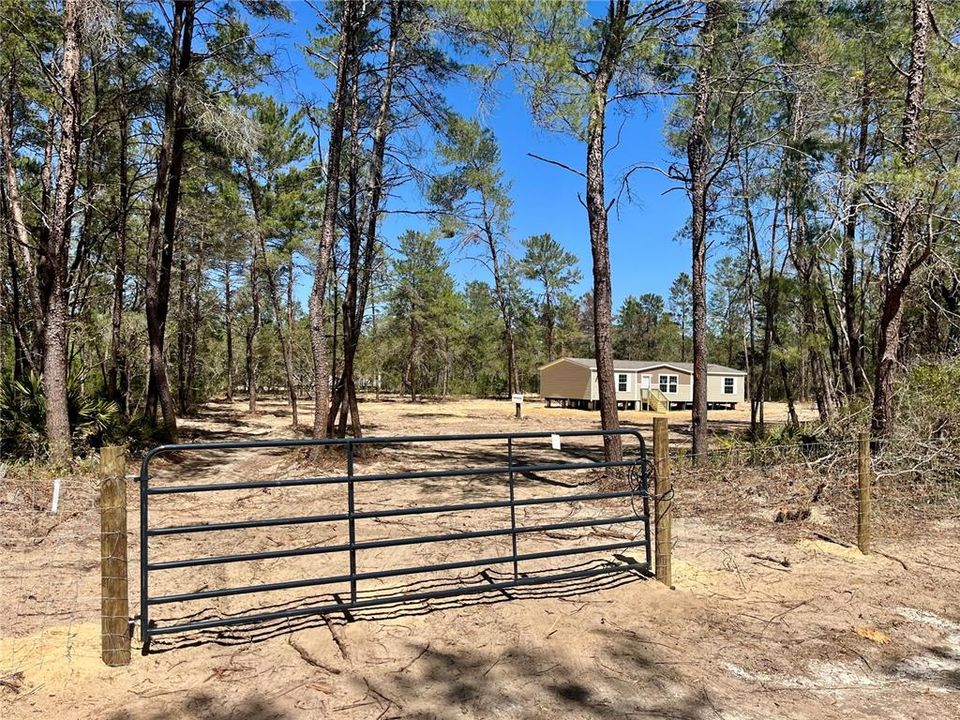 最近售出: $254,999 (3 贝兹, 2 浴室, 1475 平方英尺)