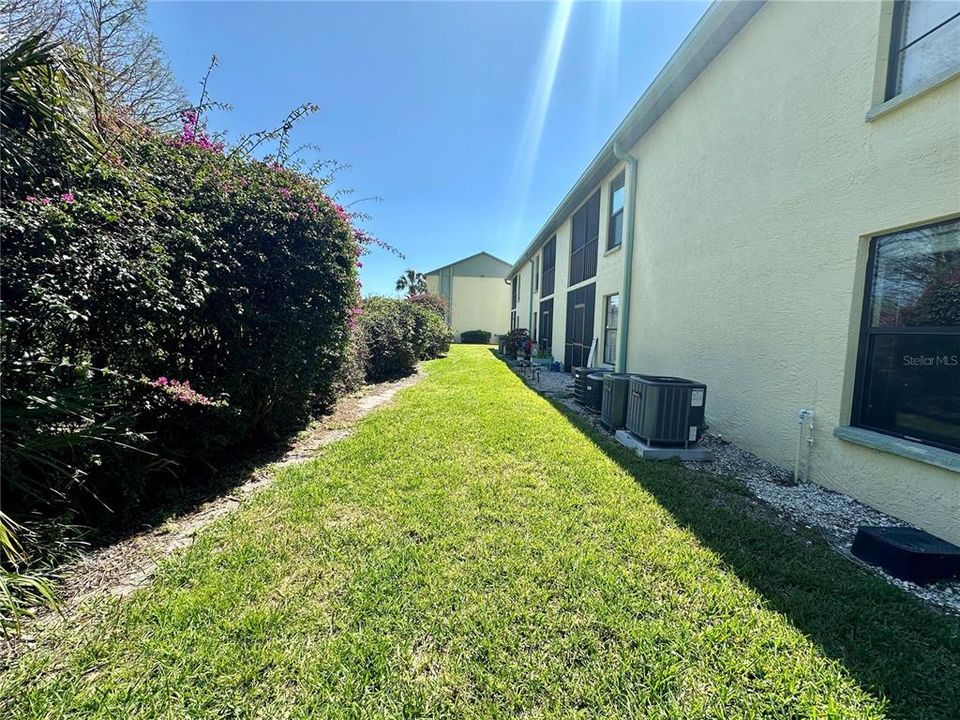 待售: $165,000 (2 贝兹, 2 浴室, 865 平方英尺)