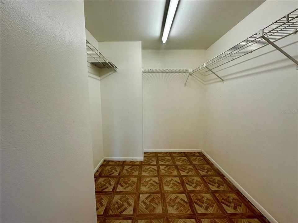 待售: $165,000 (2 贝兹, 2 浴室, 865 平方英尺)