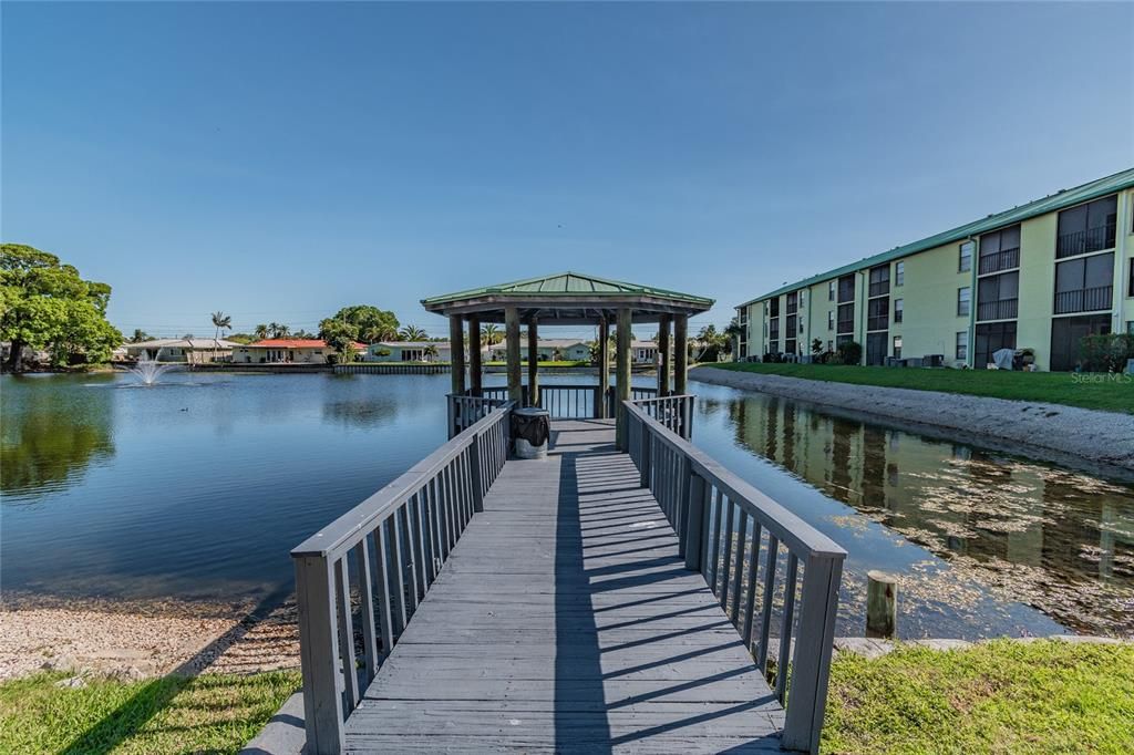 待售: $165,000 (2 贝兹, 2 浴室, 865 平方英尺)