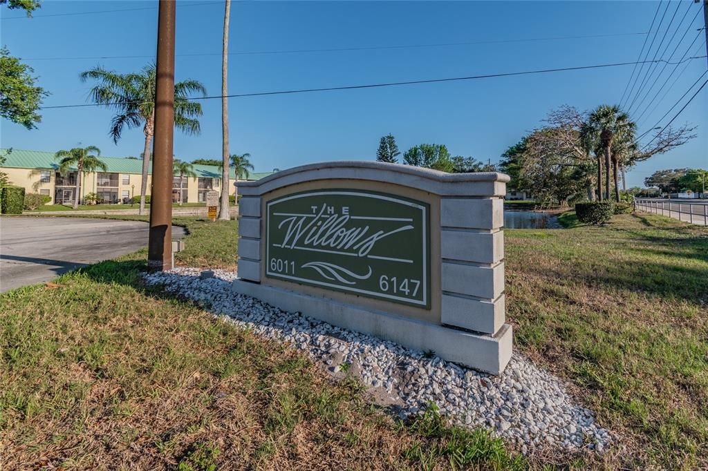 待售: $165,000 (2 贝兹, 2 浴室, 865 平方英尺)