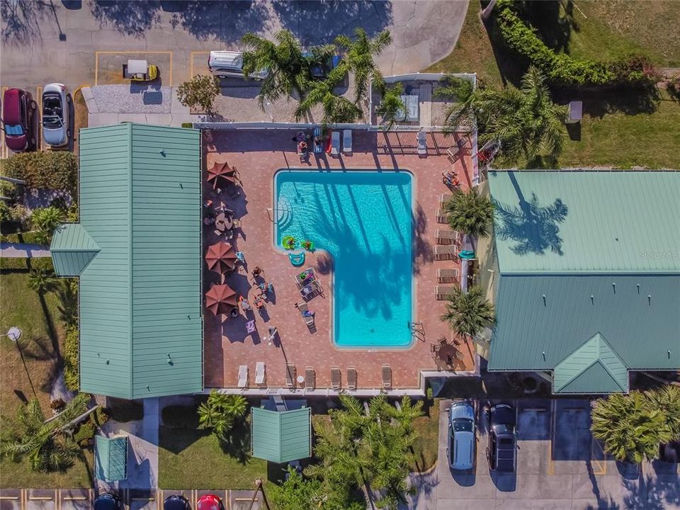 待售: $165,000 (2 贝兹, 2 浴室, 865 平方英尺)