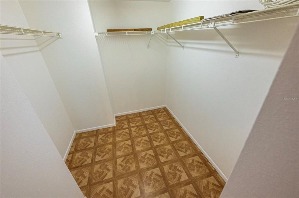 待售: $165,000 (2 贝兹, 2 浴室, 865 平方英尺)