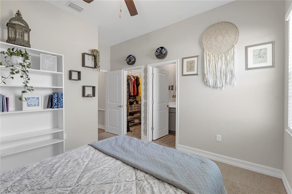 На продажу: $550,000 (4 спален, 3 ванн, 2453 Квадратных фут)