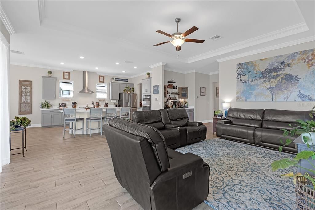 На продажу: $550,000 (4 спален, 3 ванн, 2453 Квадратных фут)