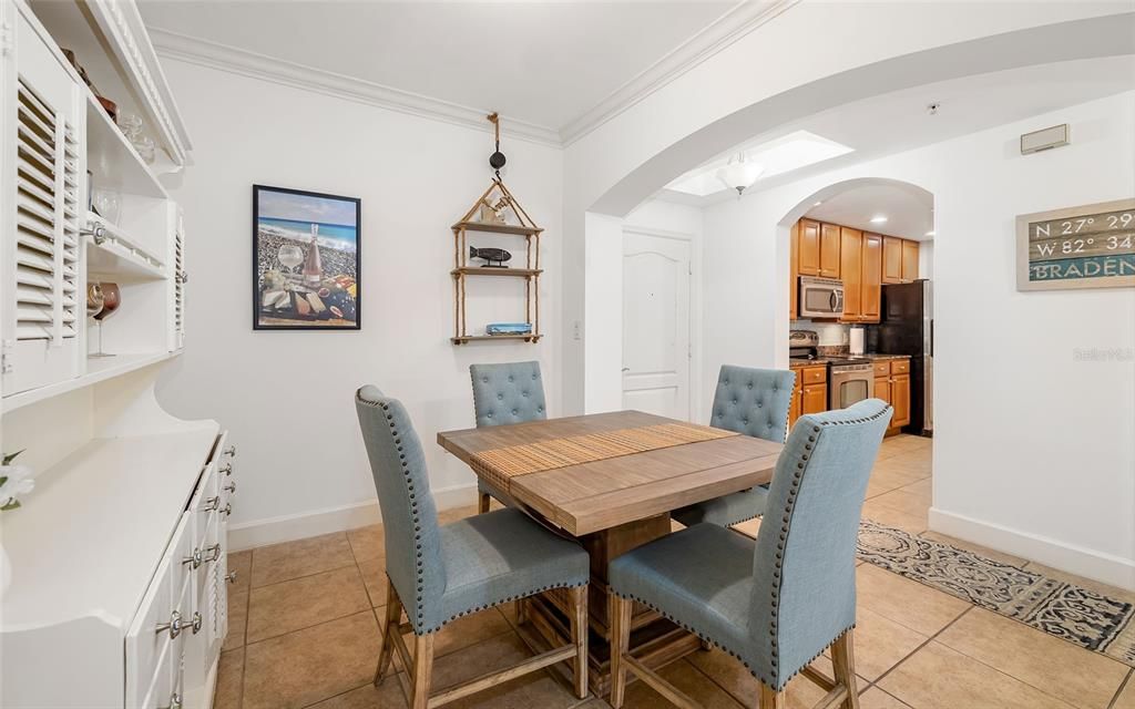 На продажу: $375,000 (2 спален, 2 ванн, 1514 Квадратных фут)