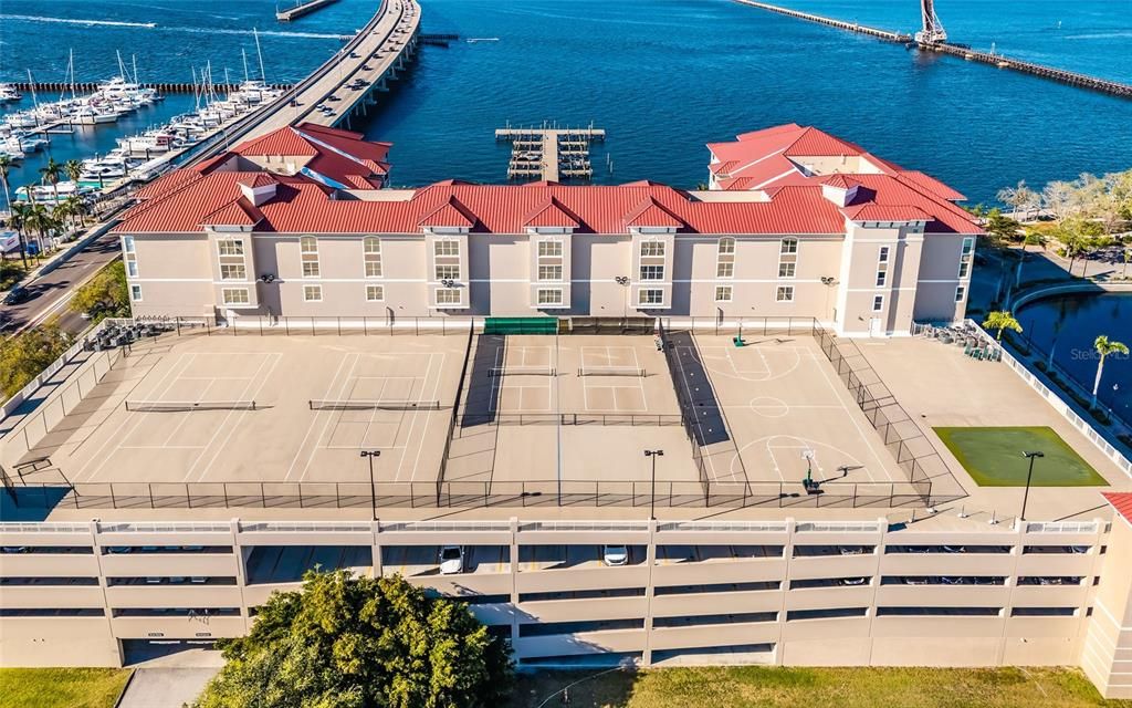 На продажу: $375,000 (2 спален, 2 ванн, 1514 Квадратных фут)