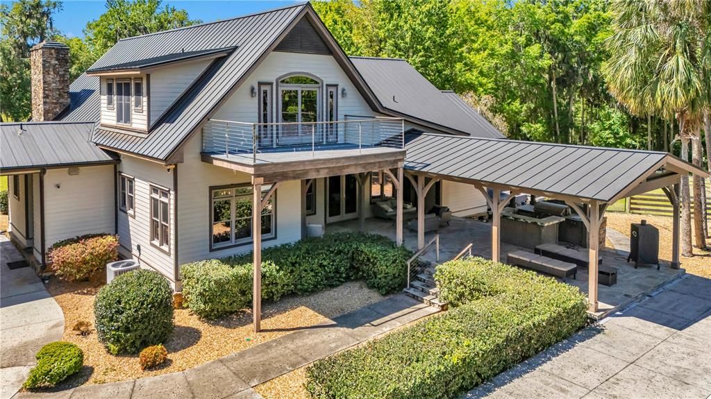 For Sale: $4,000,000 (6 beds, 5 baths, 6100 Square Feet)