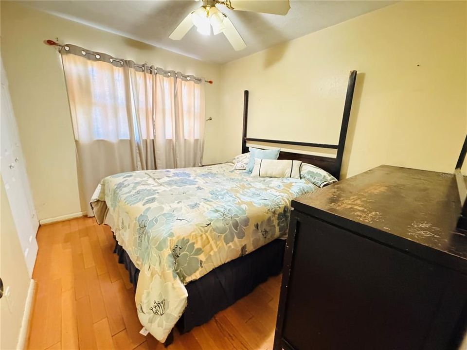 For Sale: $190,000 (3 beds, 1 baths, 1208 Square Feet)