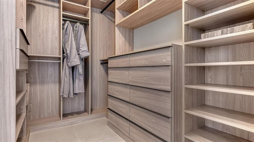 En Renta: $18,000 (2 camas, 2 baños, 2143 Pies cuadrados)