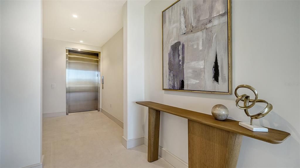 En Renta: $18,000 (2 camas, 2 baños, 2143 Pies cuadrados)