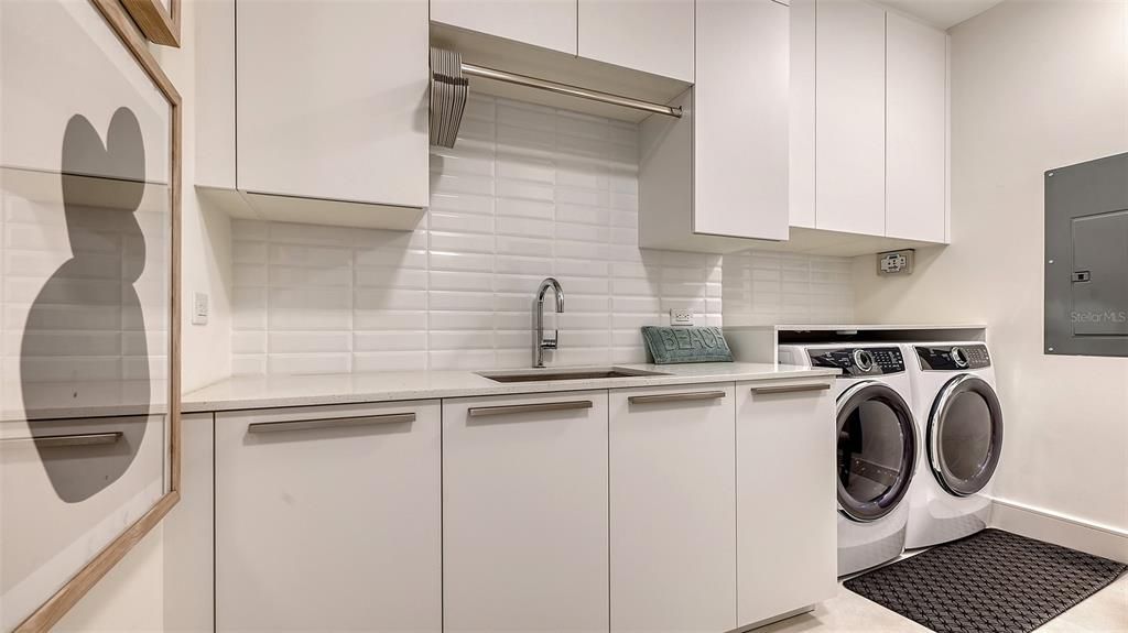 En Renta: $18,000 (2 camas, 2 baños, 2143 Pies cuadrados)