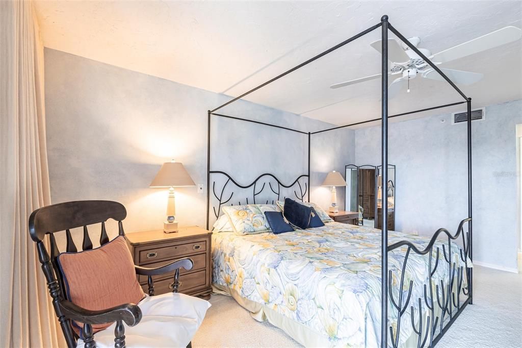 待售: $499,000 (2 贝兹, 2 浴室, 1973 平方英尺)