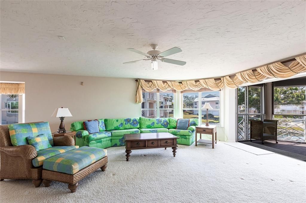 待售: $499,000 (2 贝兹, 2 浴室, 1973 平方英尺)