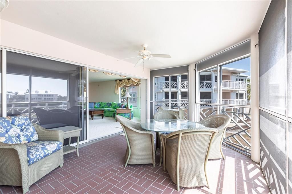 待售: $499,000 (2 贝兹, 2 浴室, 1973 平方英尺)