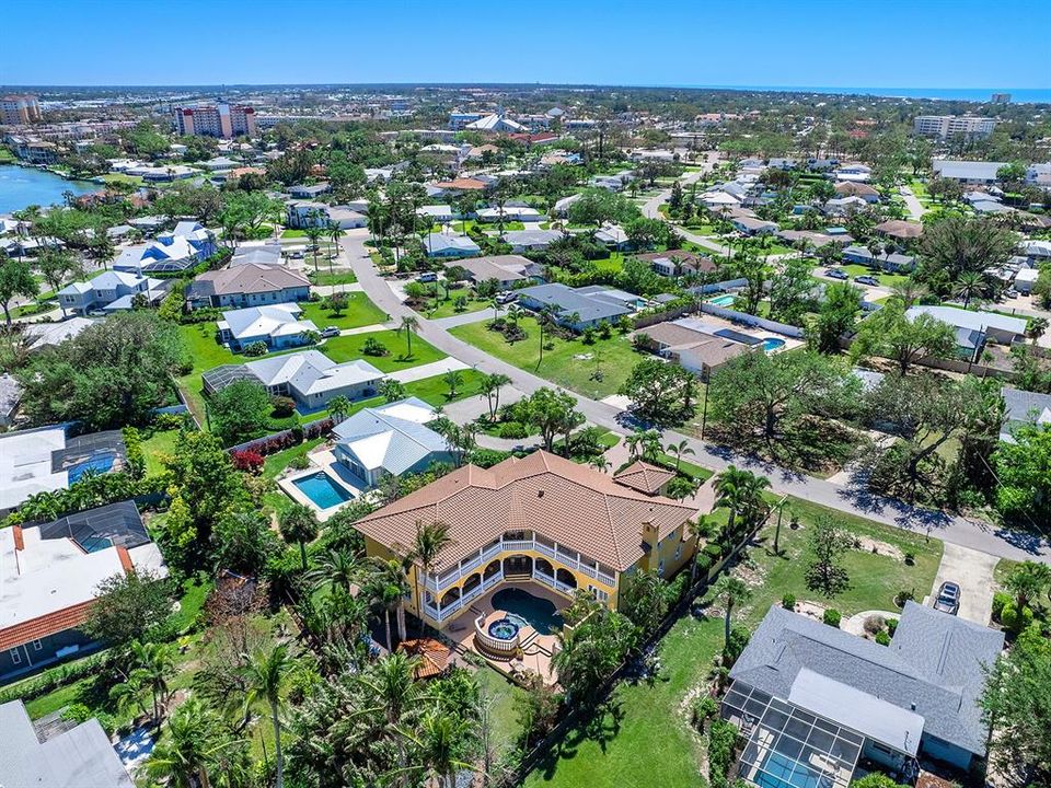 На продажу: $3,200,000 (4 спален, 5 ванн, 5137 Квадратных фут)