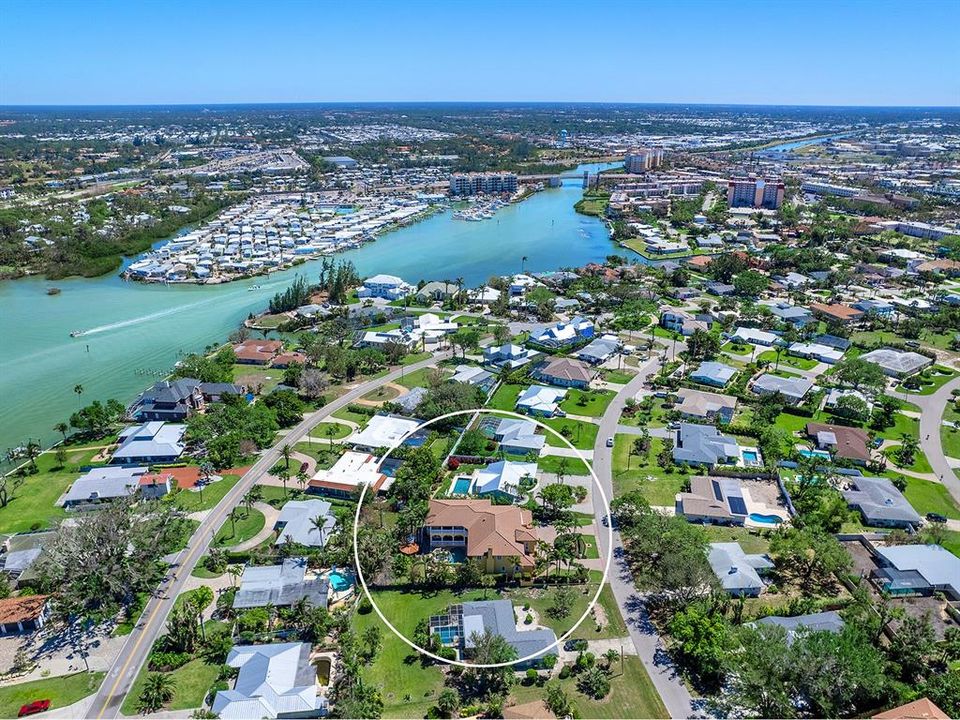 На продажу: $3,200,000 (4 спален, 5 ванн, 5137 Квадратных фут)