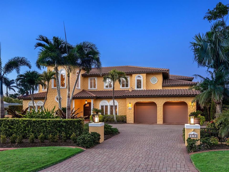 На продажу: $3,200,000 (4 спален, 5 ванн, 5137 Квадратных фут)