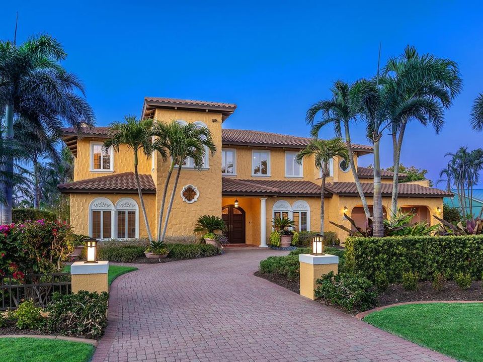 На продажу: $3,200,000 (4 спален, 5 ванн, 5137 Квадратных фут)