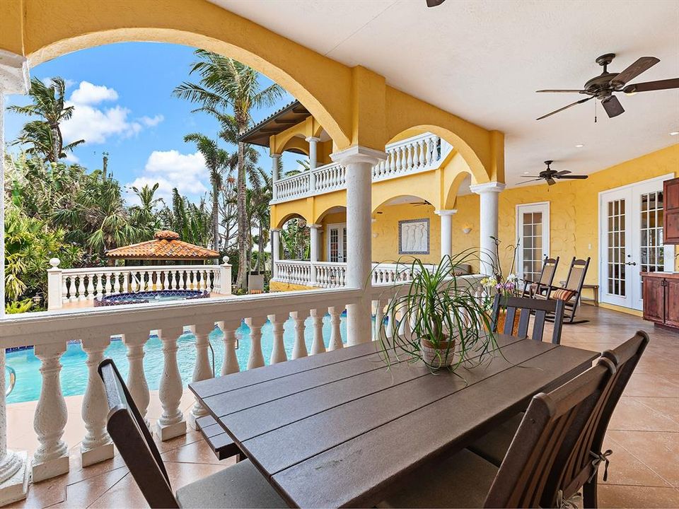 На продажу: $3,200,000 (4 спален, 5 ванн, 5137 Квадратных фут)