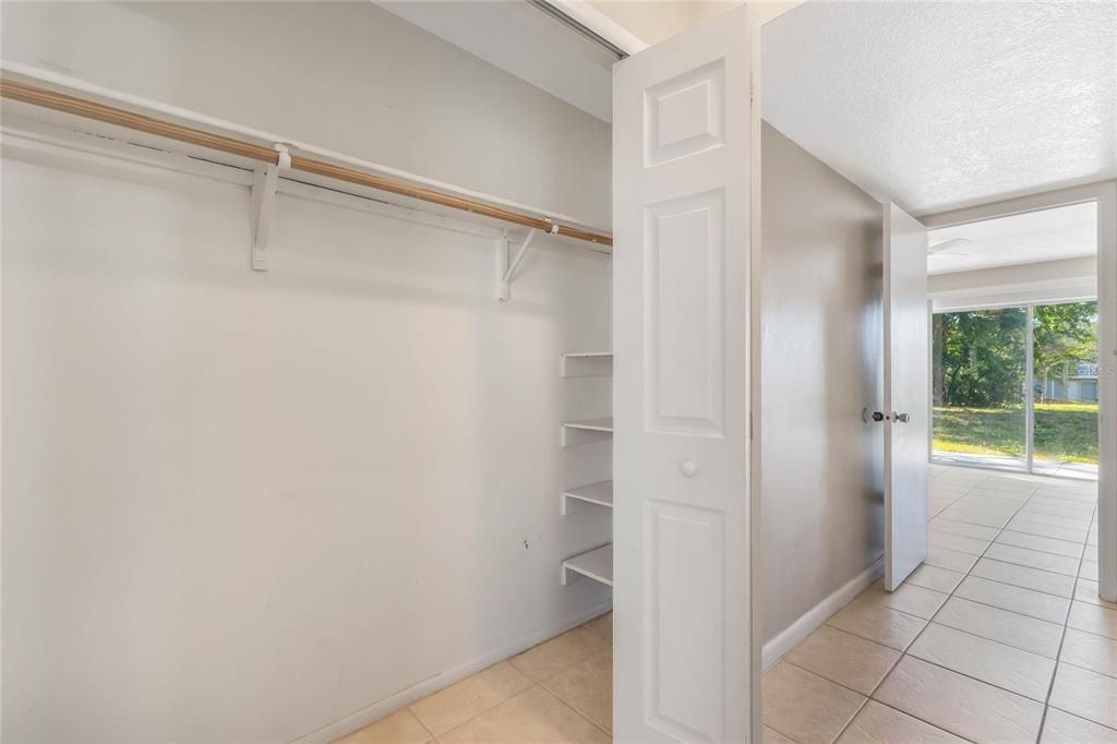 На продажу: $89,900 (0 спален, 1 ванн, 549 Квадратных фут)