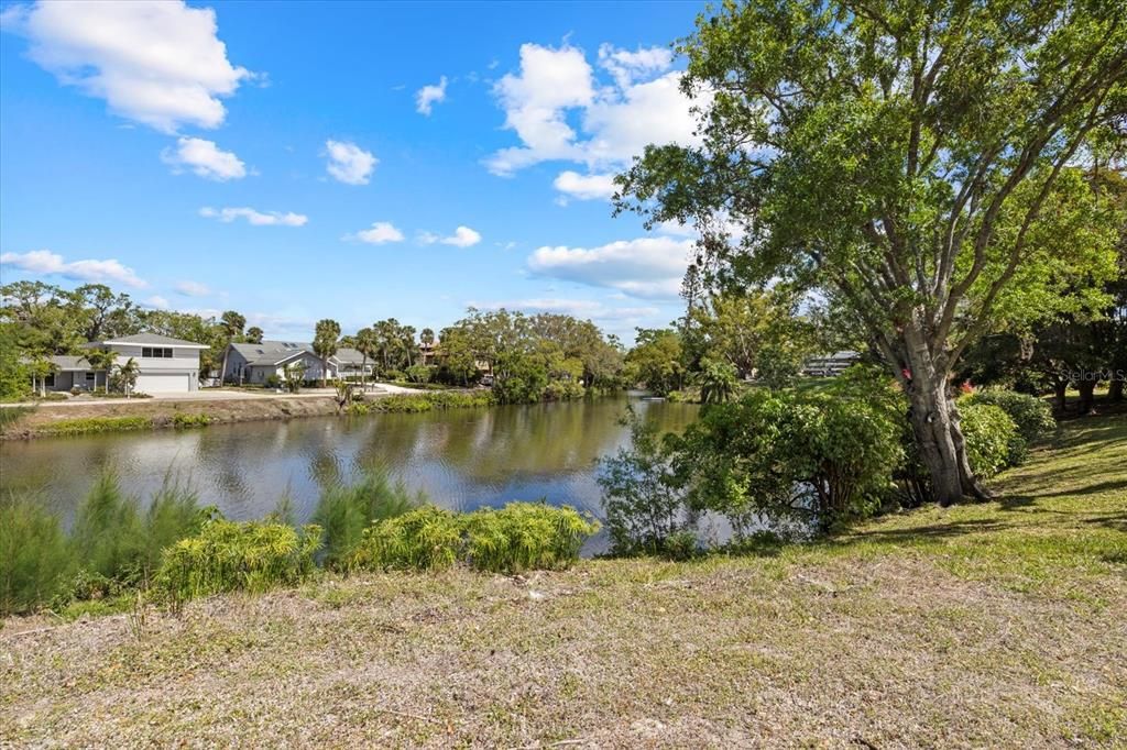 Active With Contract: $500,000 (3 beds, 3 baths, 1907 Square Feet)