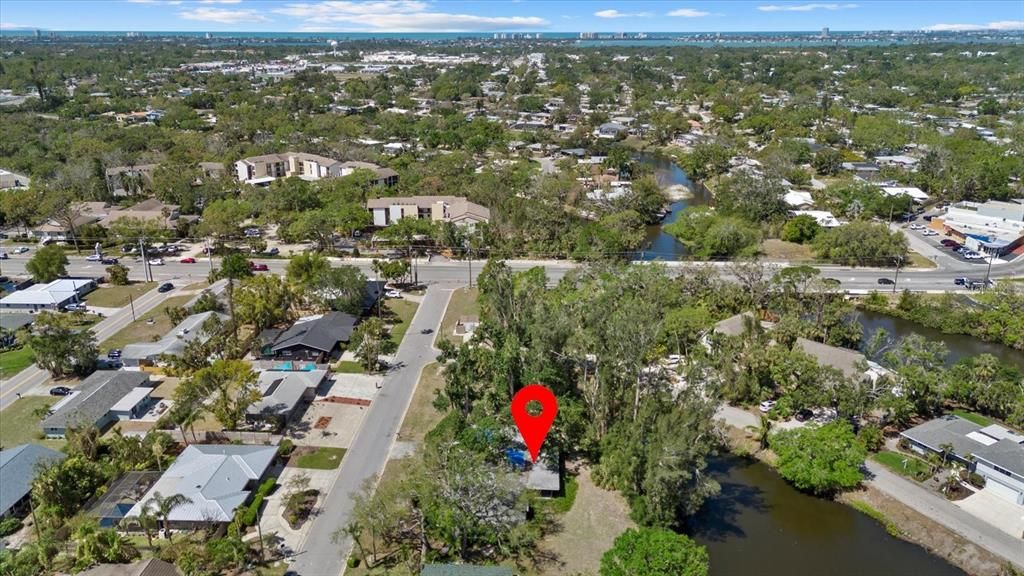 Active With Contract: $500,000 (3 beds, 3 baths, 1907 Square Feet)