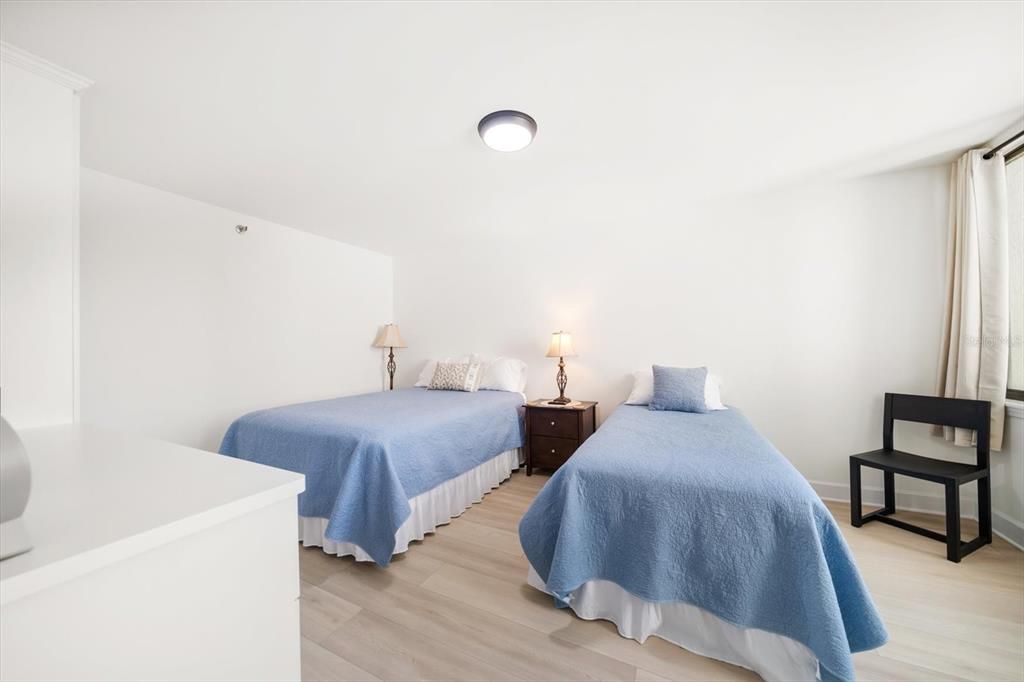 For Sale: $959,000 (2 beds, 2 baths, 1619 Square Feet)