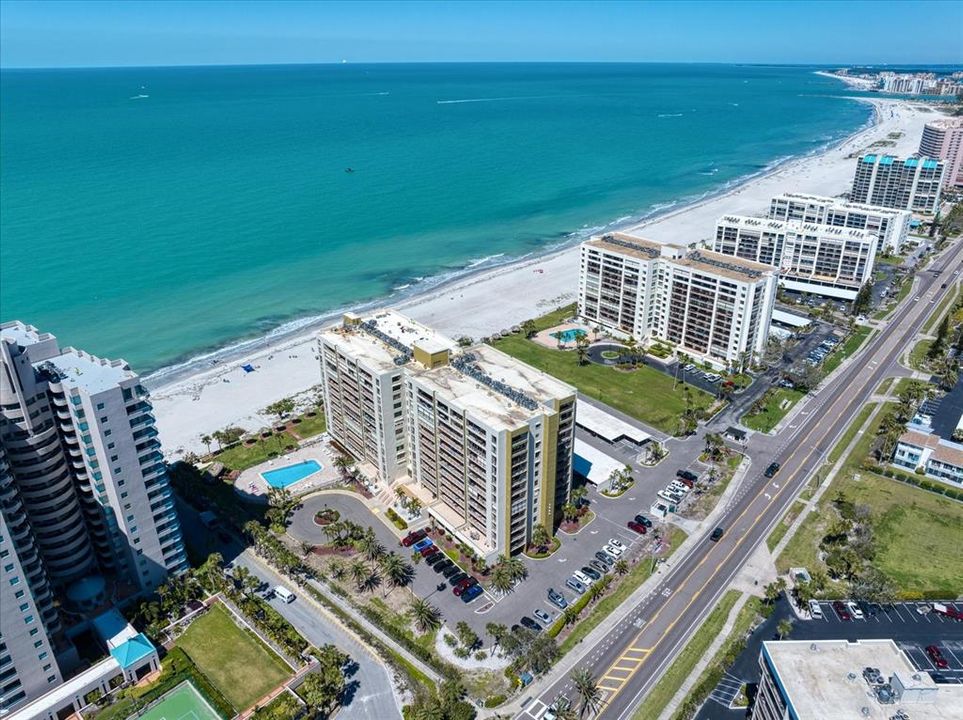 For Sale: $959,000 (2 beds, 2 baths, 1619 Square Feet)