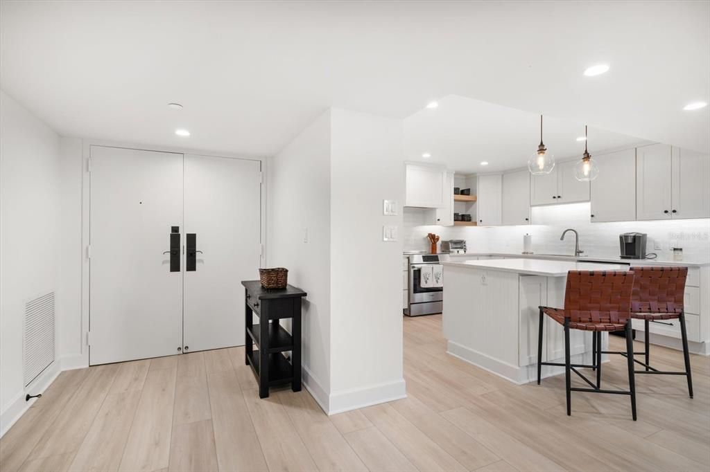 For Sale: $959,000 (2 beds, 2 baths, 1619 Square Feet)