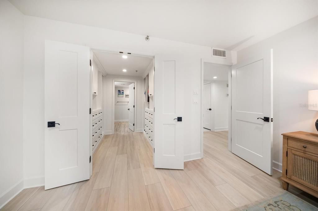 For Sale: $959,000 (2 beds, 2 baths, 1619 Square Feet)