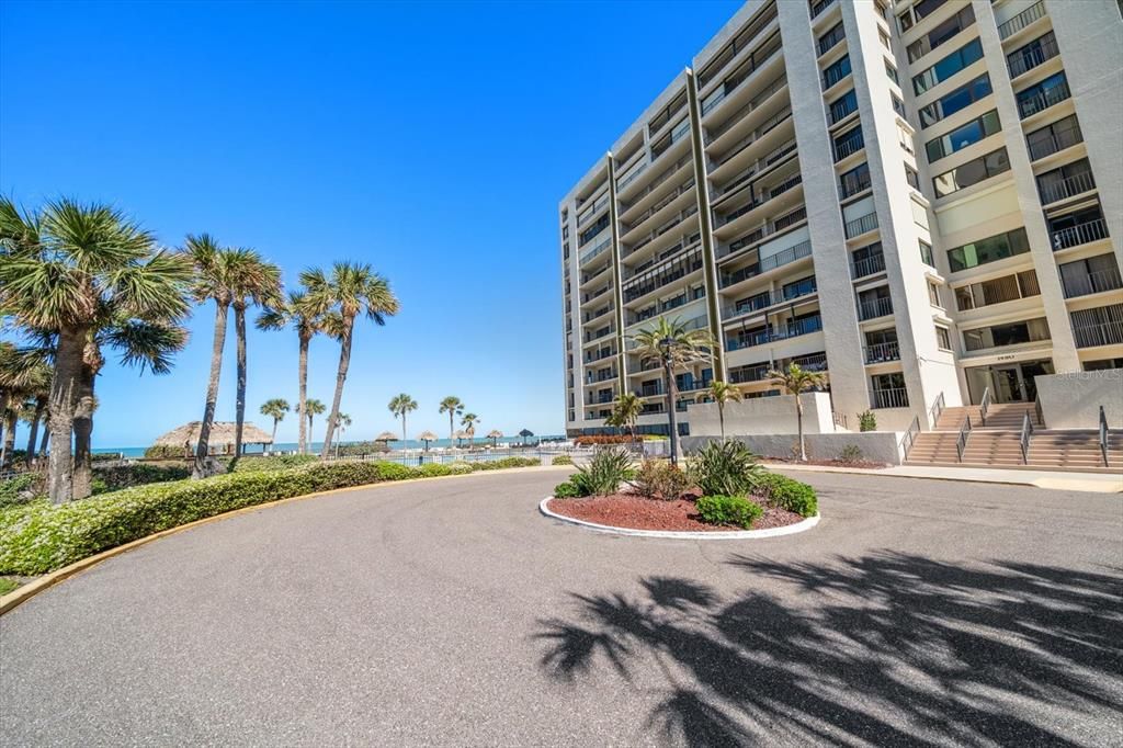 For Sale: $959,000 (2 beds, 2 baths, 1619 Square Feet)