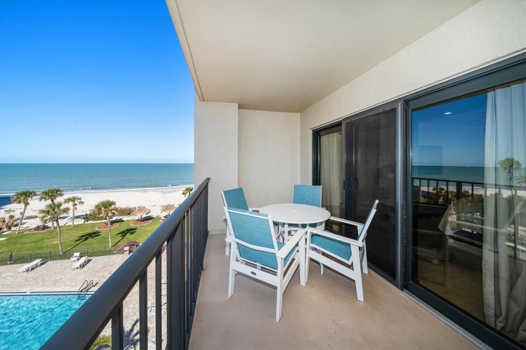 For Sale: $959,000 (2 beds, 2 baths, 1619 Square Feet)