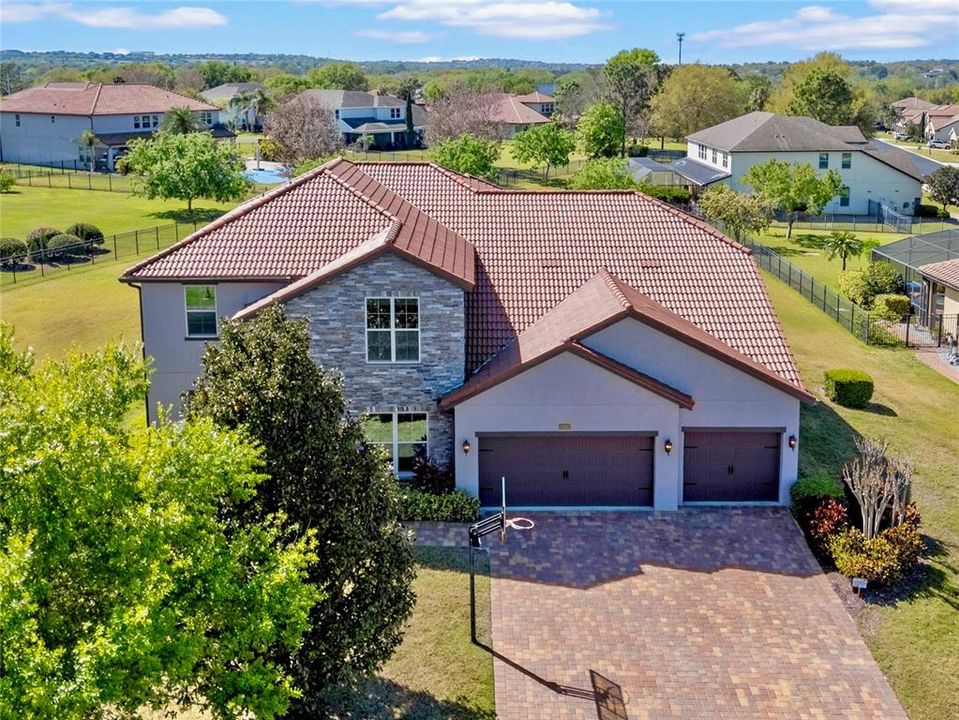 Недавно продано: $1,199,800 (5 спален, 3 ванн, 4175 Квадратных фут)