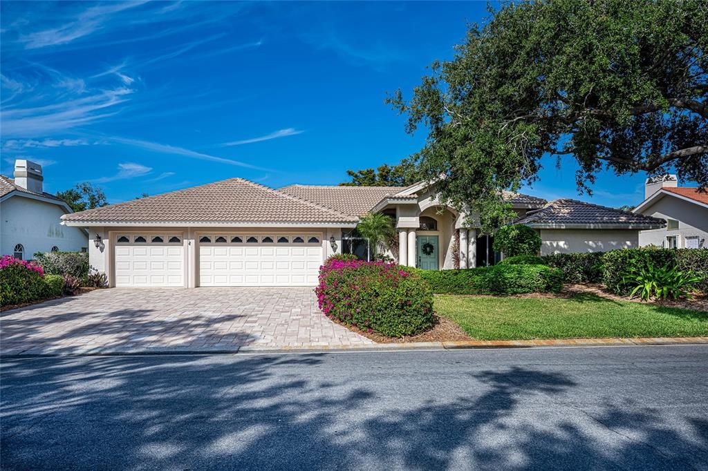 Elegant 4 Bed/3 Bath Pool Home!