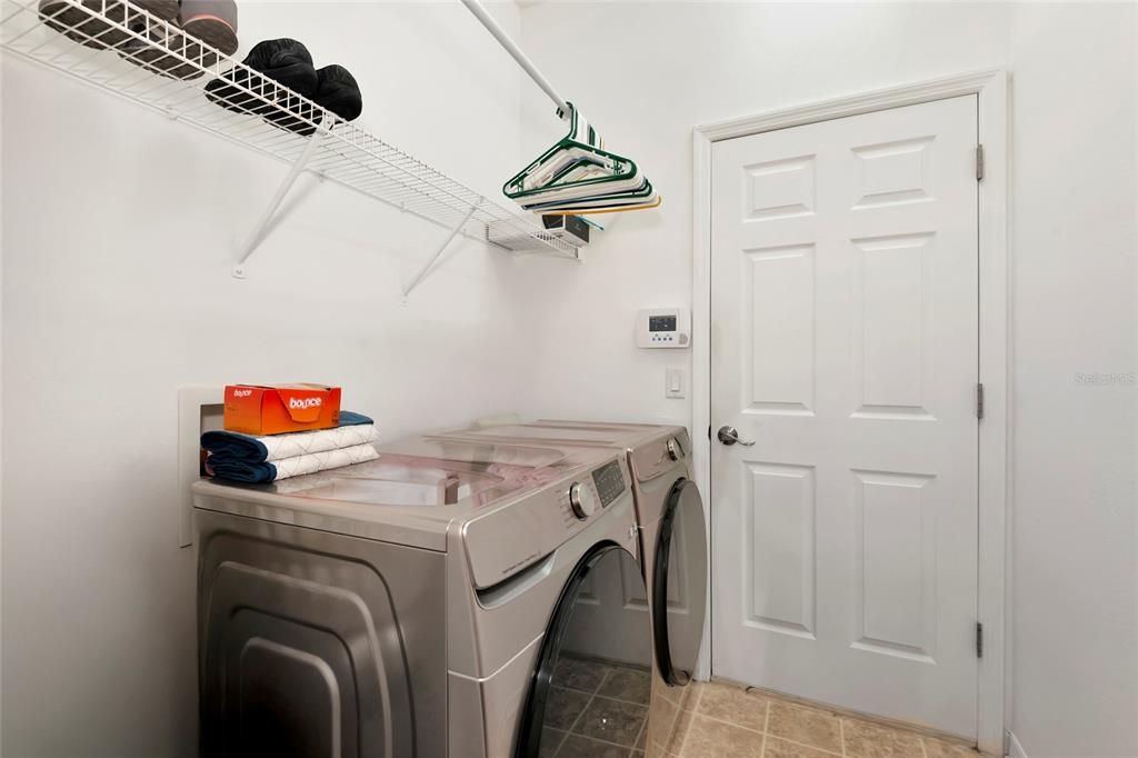 待售: $335,000 (3 贝兹, 2 浴室, 2023 平方英尺)