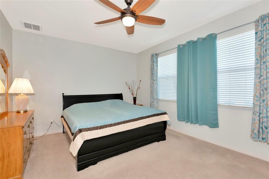 待售: $335,000 (3 贝兹, 2 浴室, 2023 平方英尺)