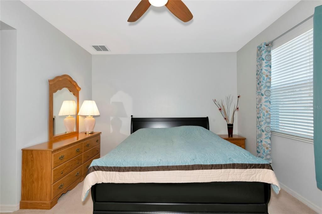 待售: $335,000 (3 贝兹, 2 浴室, 2023 平方英尺)