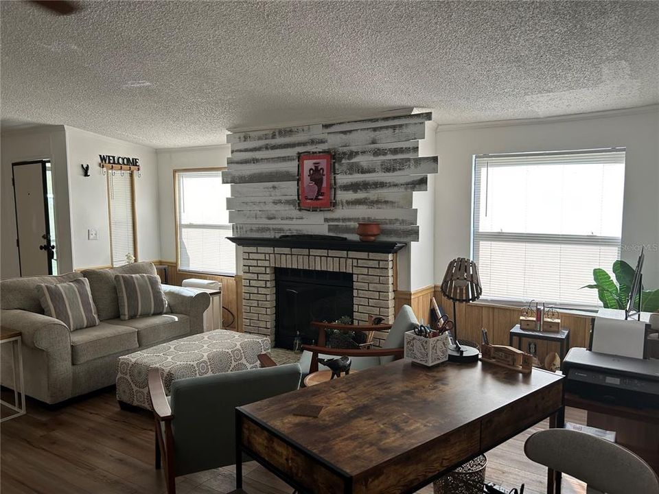 For Rent: $2,225 (2 beds, 2 baths, 1792 Square Feet)