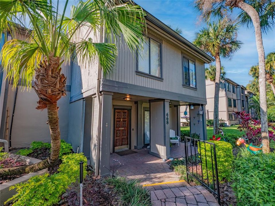 На продажу: $222,500 (3 спален, 2 ванн, 1950 Квадратных фут)