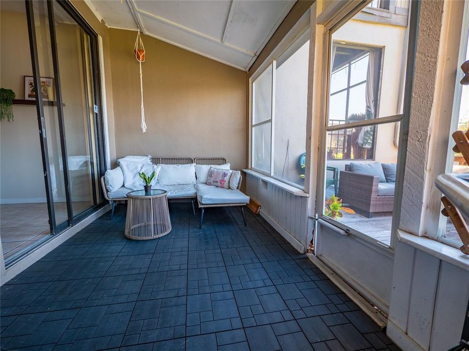 На продажу: $222,500 (3 спален, 2 ванн, 1950 Квадратных фут)