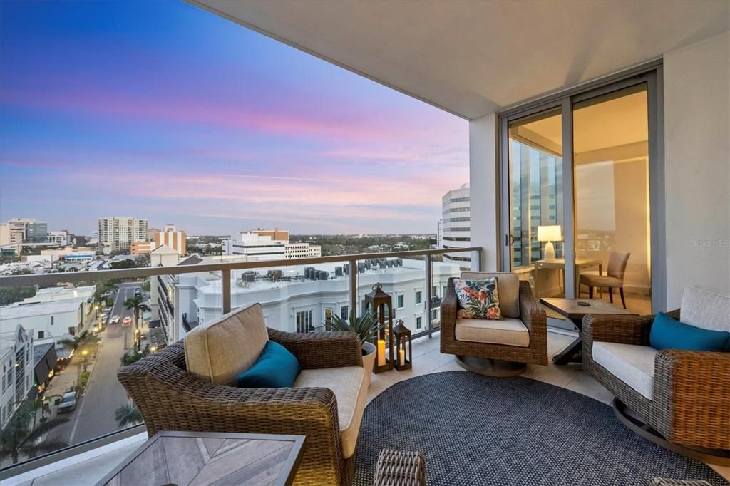 Недавно продано: $1,320,000 (2 спален, 2 ванн, 1604 Квадратных фут)