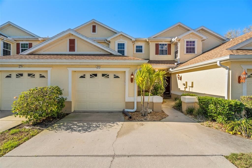 Recently Sold: $325,000 (2 beds, 2 baths, 1378 Square Feet)