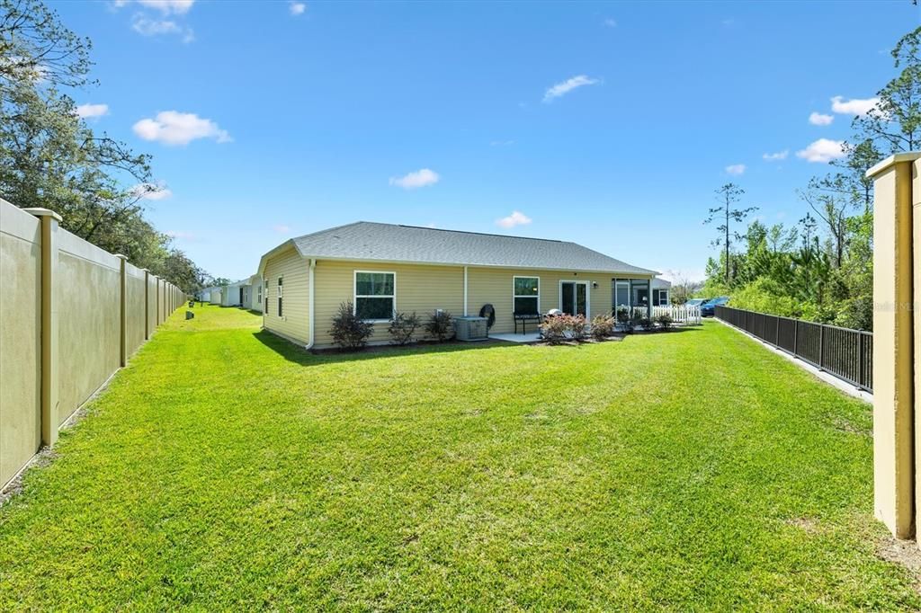 For Sale: $284,990 (2 beds, 2 baths, 1148 Square Feet)