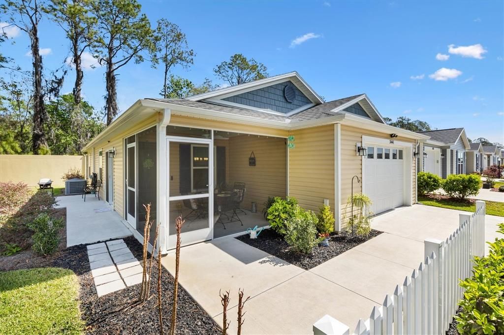 For Sale: $284,990 (2 beds, 2 baths, 1148 Square Feet)