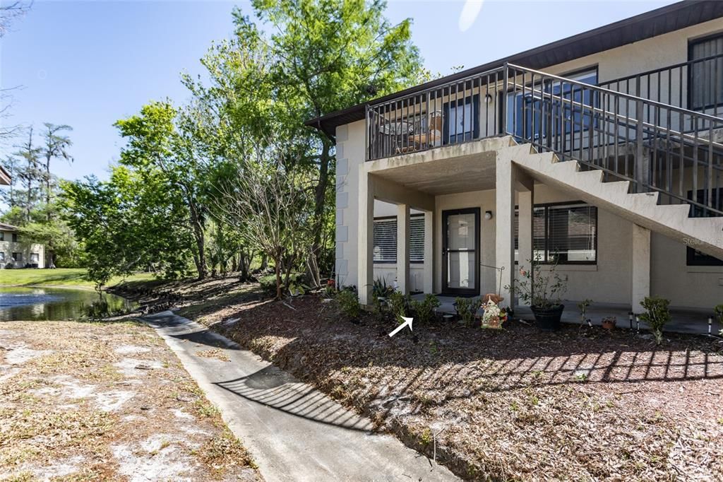 待售: $140,900 (2 贝兹, 2 浴室, 864 平方英尺)