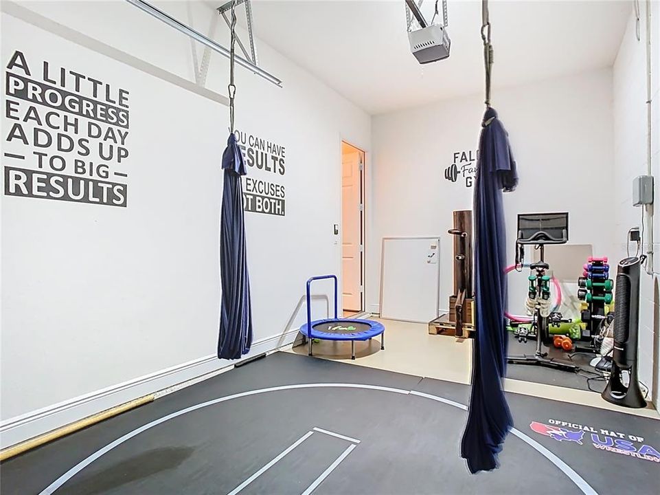 Active With Contract: $735,000 (5 beds, 4 baths, 3300 Square Feet)